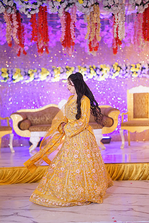 Ayesha & Naveed Mehndi 00086
