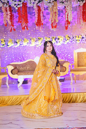 Ayesha & Naveed Mehndi 00089