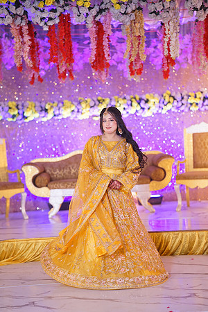 Ayesha & Naveed Mehndi 00092