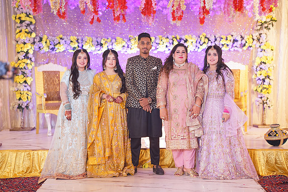 Ayesha & Naveed Mehndi 00108