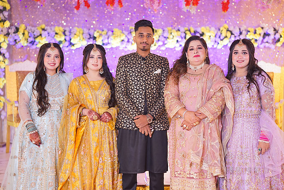 Ayesha & Naveed Mehndi 00110