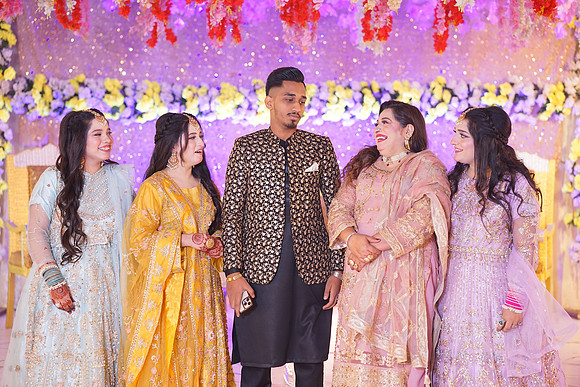 Ayesha & Naveed Mehndi 00111