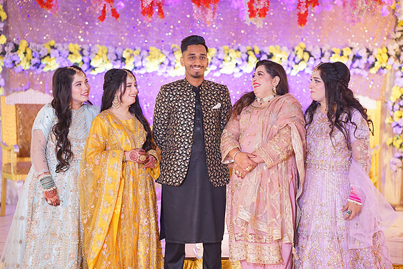 Ayesha & Naveed Mehndi 00114