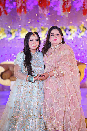 Ayesha & Naveed Mehndi 00144