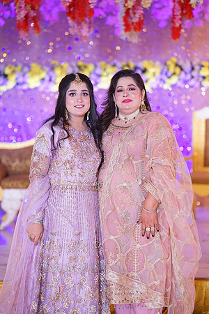 Ayesha & Naveed Mehndi 00146