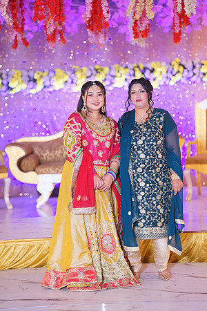 Ayesha & Naveed Mehndi 00160