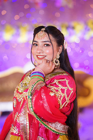 Ayesha & Naveed Mehndi 00170