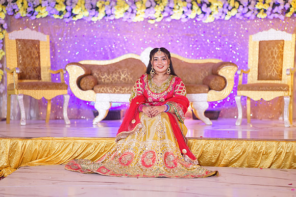 Ayesha & Naveed Mehndi 00172