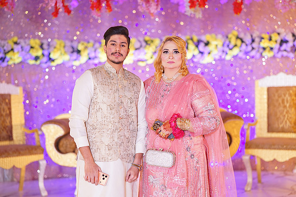Ayesha & Naveed Mehndi 00175