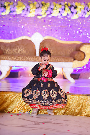 Ayesha & Naveed Mehndi 00180