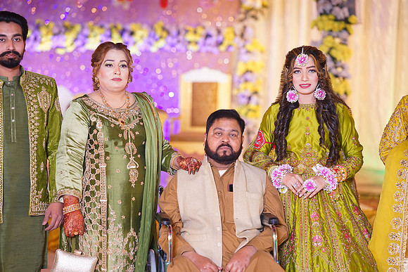 Ayesha & Naveed Mehndi 00183