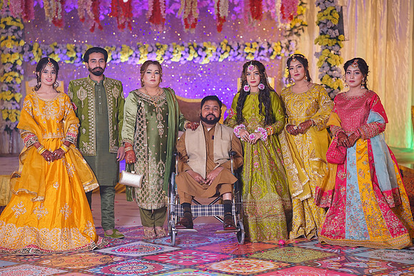 Ayesha & Naveed Mehndi 00186