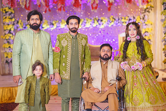 Ayesha & Naveed Mehndi 00189