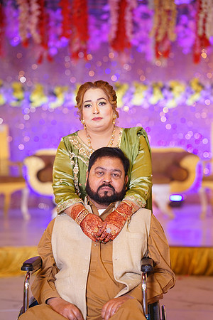 Ayesha & Naveed Mehndi 00197