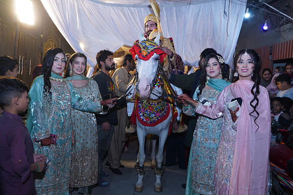 Naveed & Rabia Barat 00156