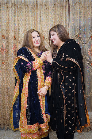 Kamal & Saba Baat Pakki 00024