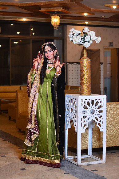 Sania & Hassan Mehndi 00039