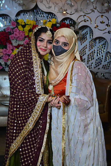Sania & Hassan Mehndi 00075