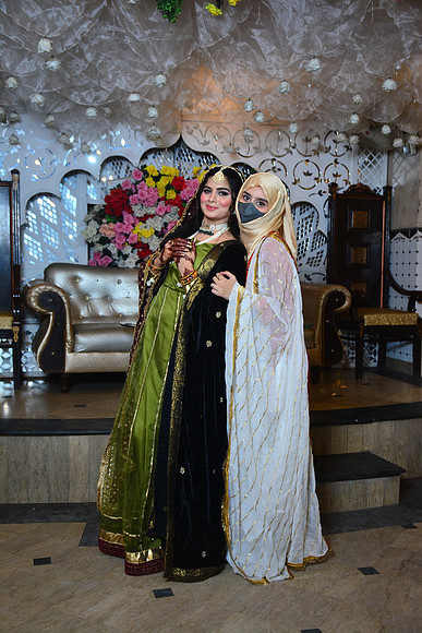 Sania & Hassan Mehndi 00078