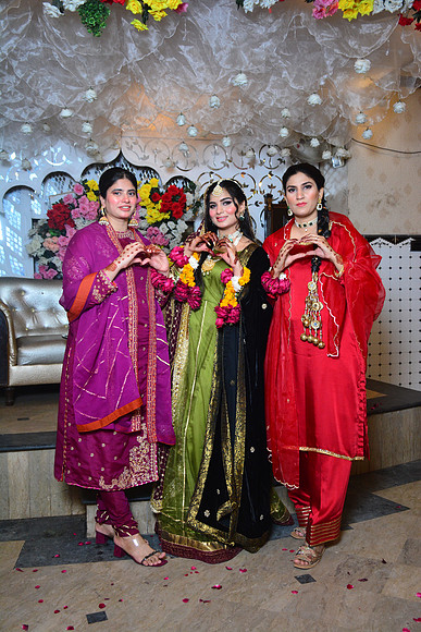 Sania & Hassan Mehndi 00120
