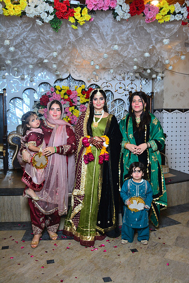Sania & Hassan Mehndi 00188