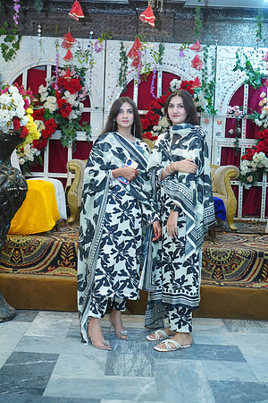 Ibrar & Khadija Mehndi 00008