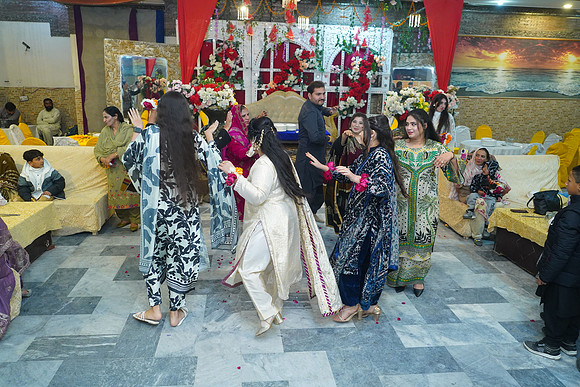 Ibrar & Khadija Mehndi 00040