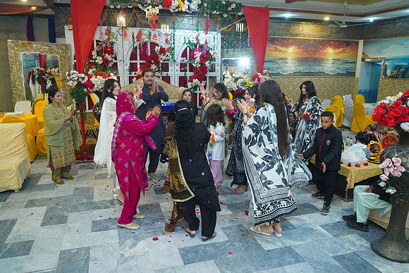 Ibrar & Khadija Mehndi 00045