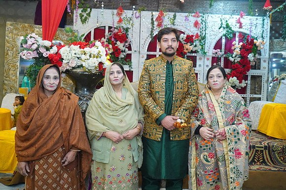 Ibrar & Khadija Mehndi 00099