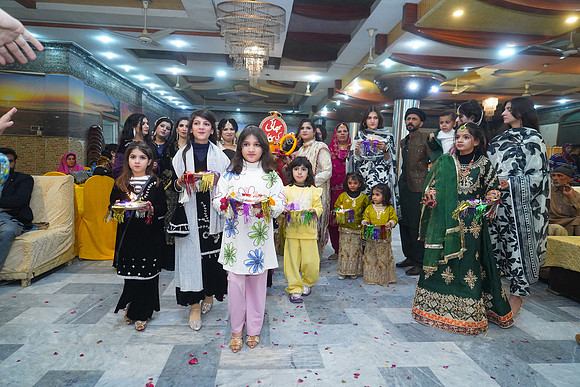 Ibrar & Khadija Mehndi 00213