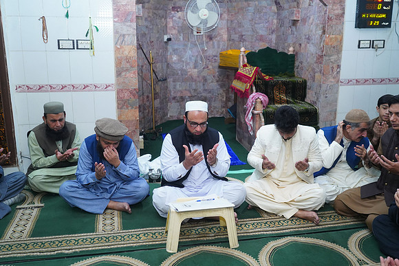 Noor-ul-ain & Ali Raza Nikah 00037
