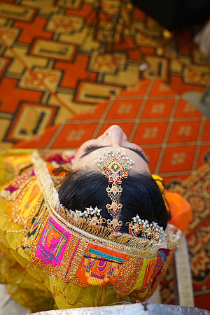 Rafiya & Fahad Mehndi 00075