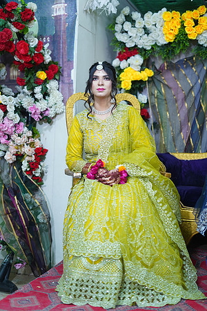 Usama & Nimra Mehndi 00087