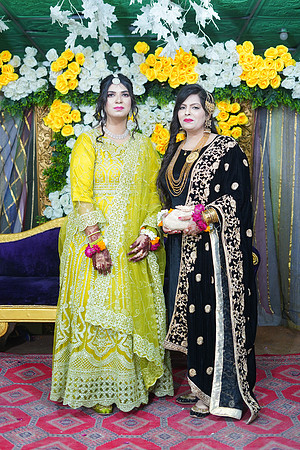 Usama & Nimra Mehndi 00174