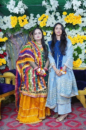 Usama & Nimra Mehndi 00195