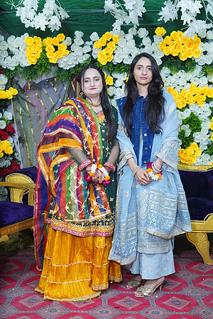 Usama & Nimra Mehndi 00196