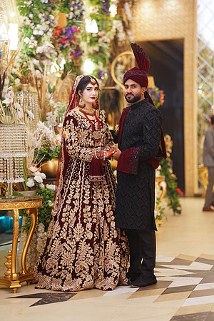 Usama & Nimra Barat 00053