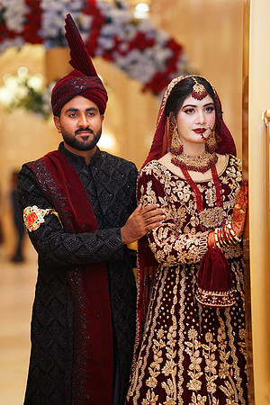 Usama & Nimra Barat 00059
