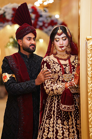 Usama & Nimra Barat 00065