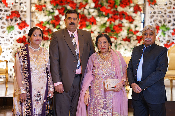 Usama & Nimra Barat 00151