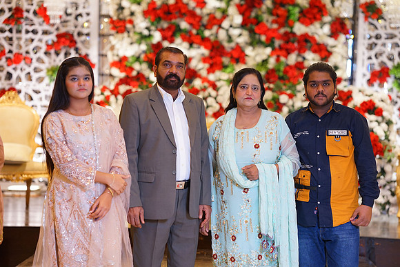 Usama & Nimra Barat 00157