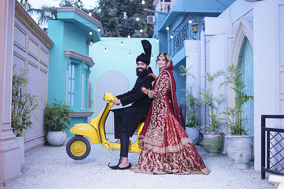 Mubasser & Nimra Barat 00124