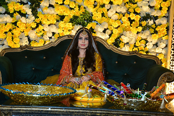 Kamal & Saba Mehndi 00107