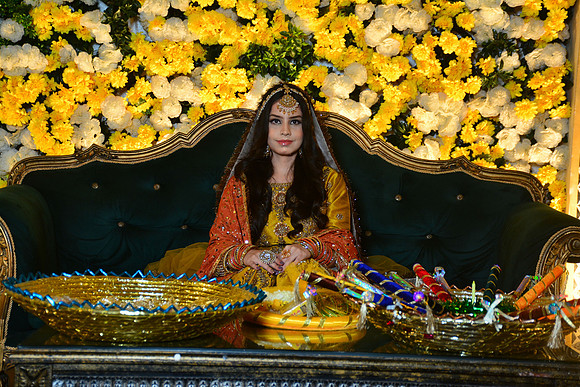 Kamal & Saba Mehndi 00108
