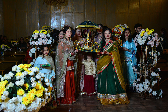 Kamal & Saba Mehndi 00113