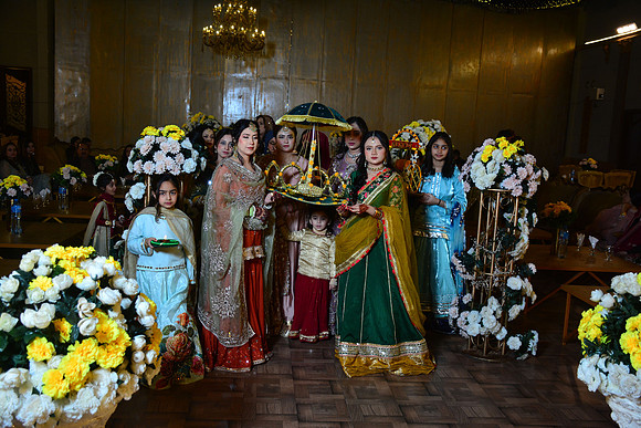 Kamal & Saba Mehndi 00115