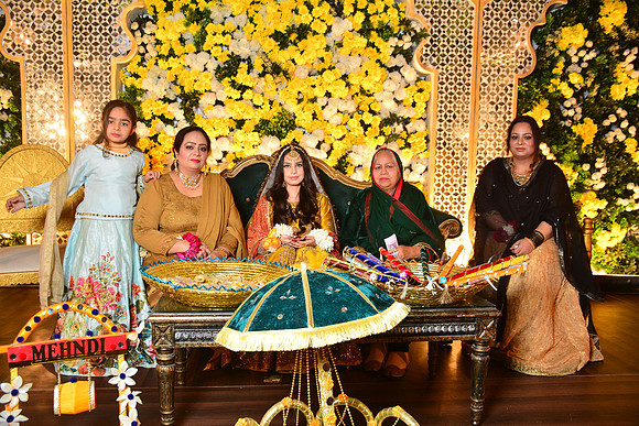 Kamal & Saba Mehndi 00167