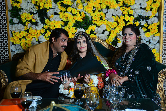 Kamal & Saba Mehndi 00237