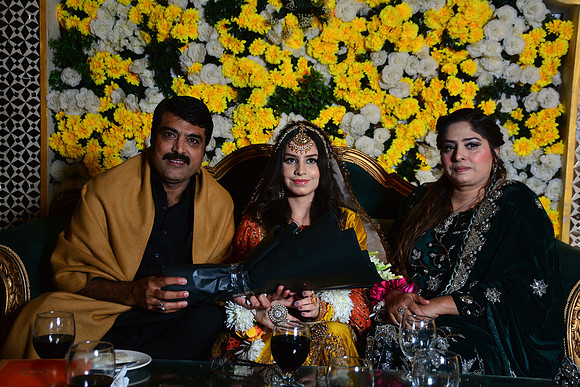 Kamal & Saba Mehndi 00239