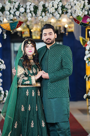 Haris & Farzina Mehndi 00096